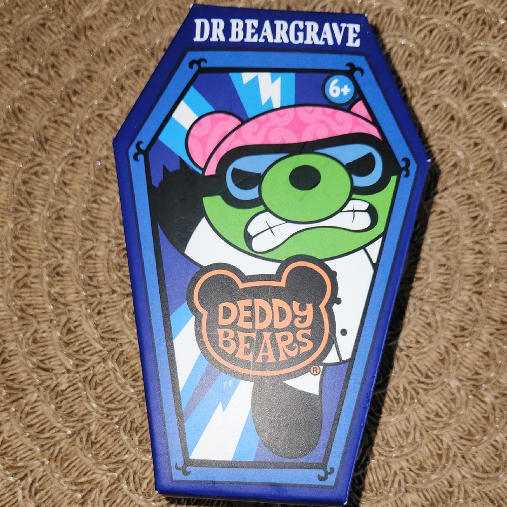 DEDDY BEARS Dr Beargrave Series 3 5" Coffin  New in Box
